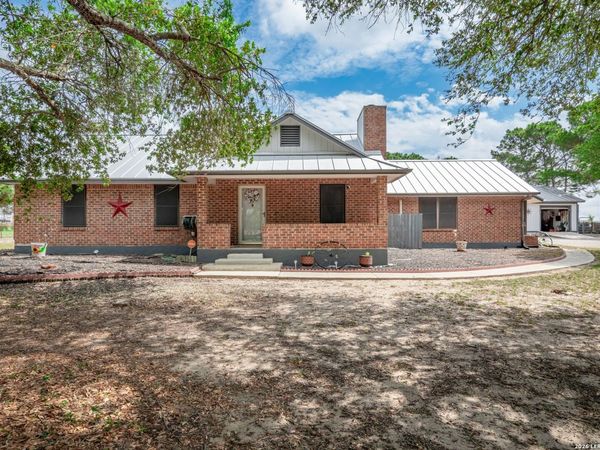 213 Bluebonnet Ridge, La Vernia, TX 78121