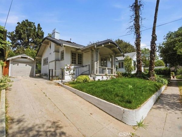 1049 E Claremont, Pasadena, CA 91104