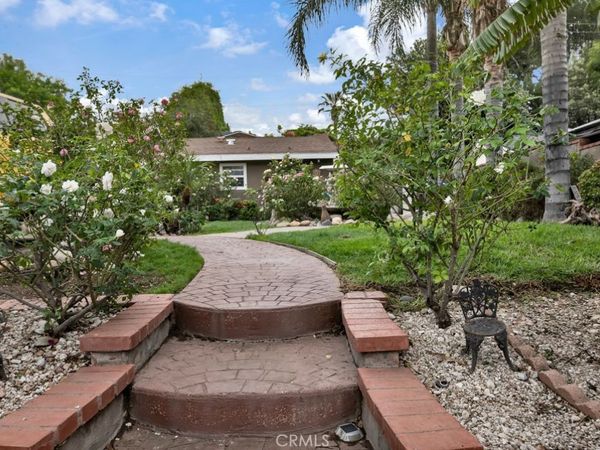 14962 Genoa, Sylmar, CA 91342