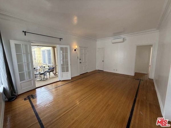 157 N La Peer Drive, Unit D, Beverly Hills, CA 90211