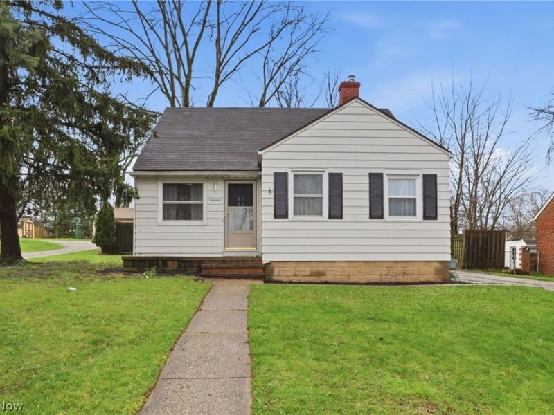 6703 Theota Avenue, Parma, OH 44129 Photo 1