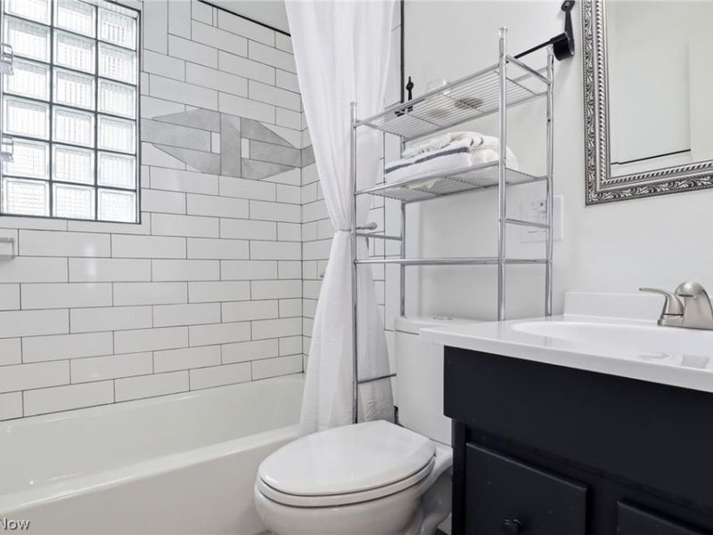 6703 Theota Avenue, Parma, OH 44129 Photo 13