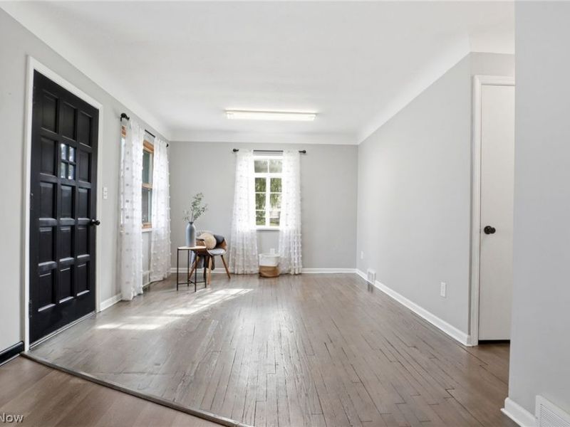 6703 Theota Avenue, Parma, OH 44129 Photo 5