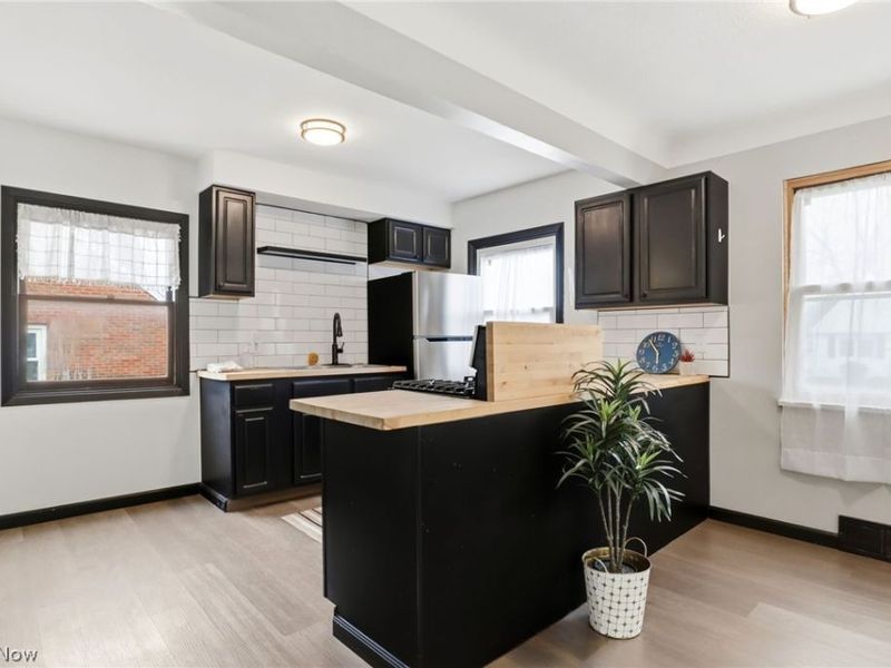 6703 Theota Avenue, Parma, OH 44129 Photo 7