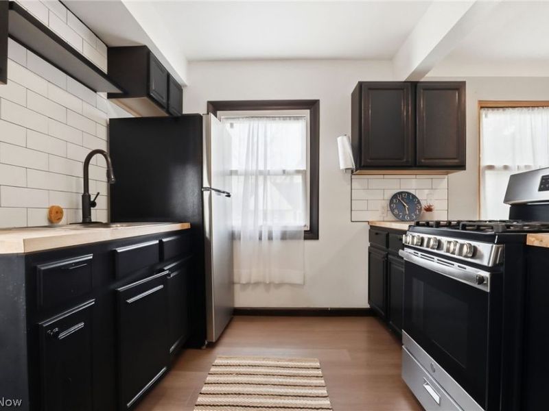 6703 Theota Avenue, Parma, OH 44129 Photo 8