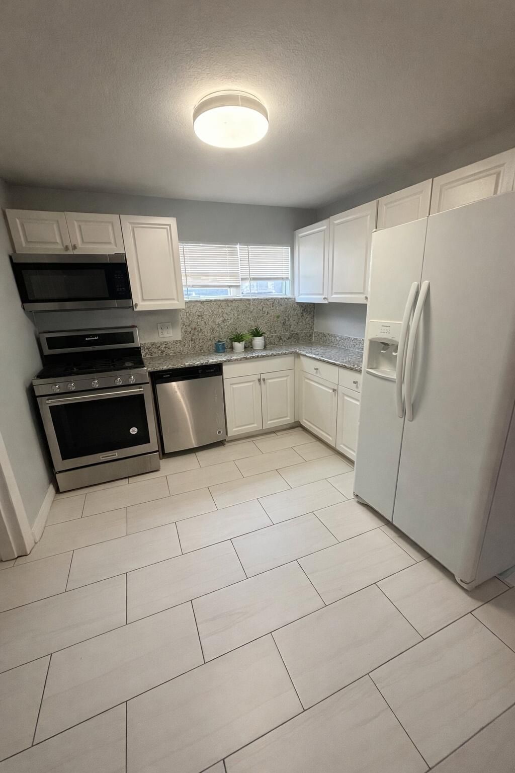 2686 Summit Boulevard, West Palm Beach, FL 33406 Photo