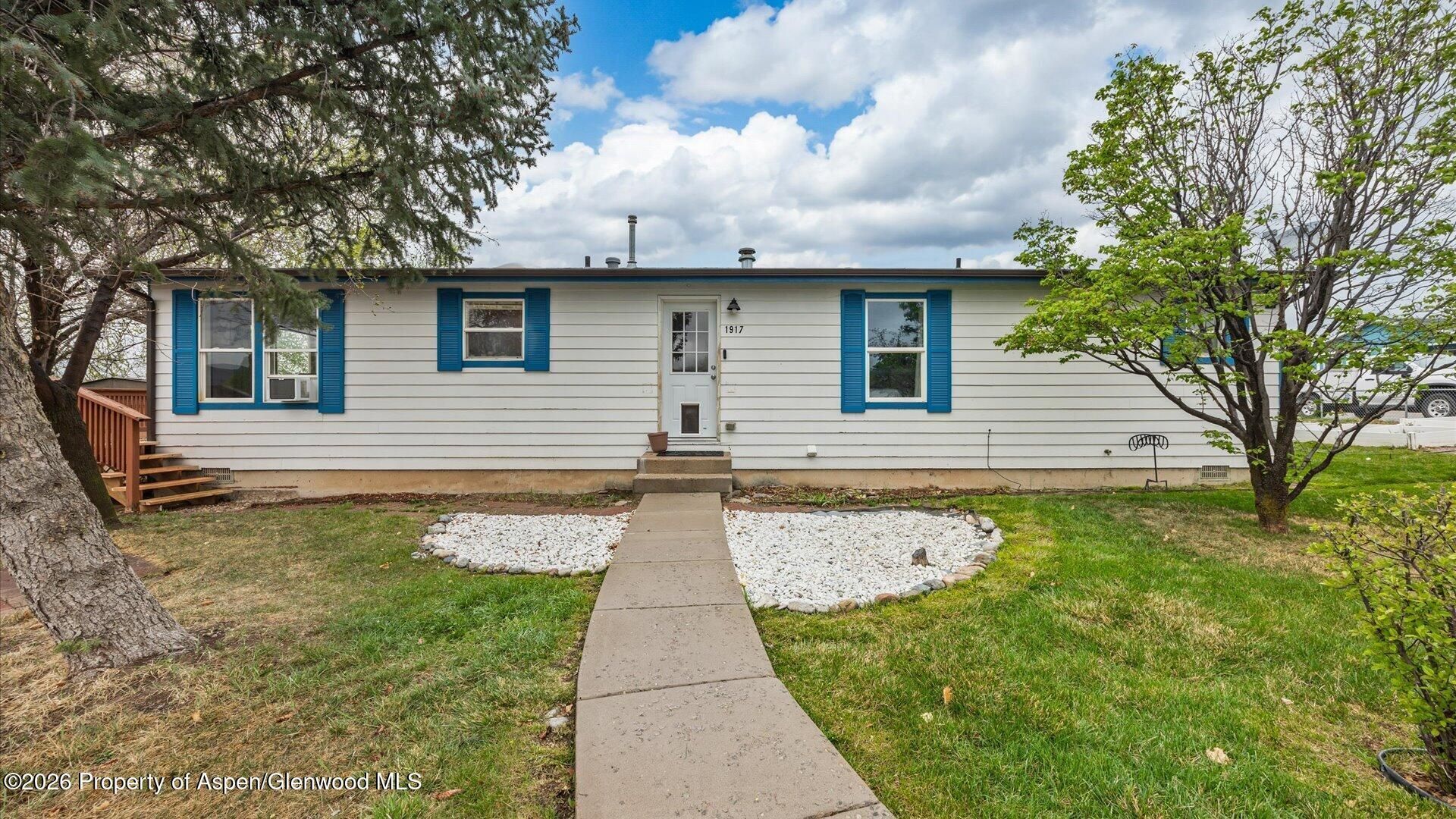 1917 Pickett Lane, Silt, CO 81652 Main Photo