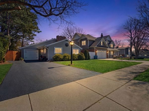 4129 Main Street , Downers Grove, IL 60515