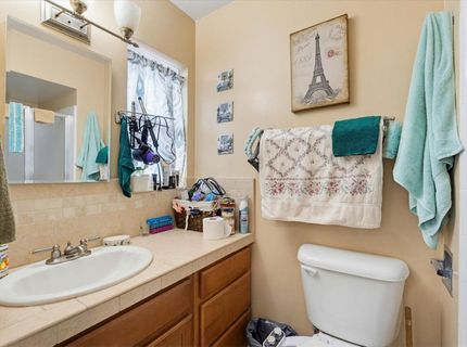 4921 Mcglashan St, Sacramento, CA 95820 Photo