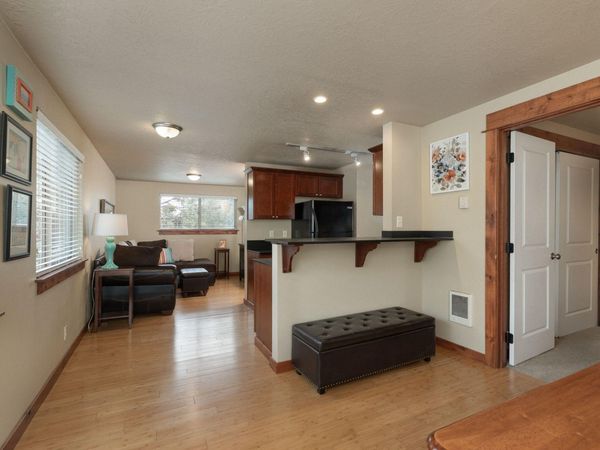 1010 NW Roanoke Avenue, Unit APT 9, Bend, OR 97703