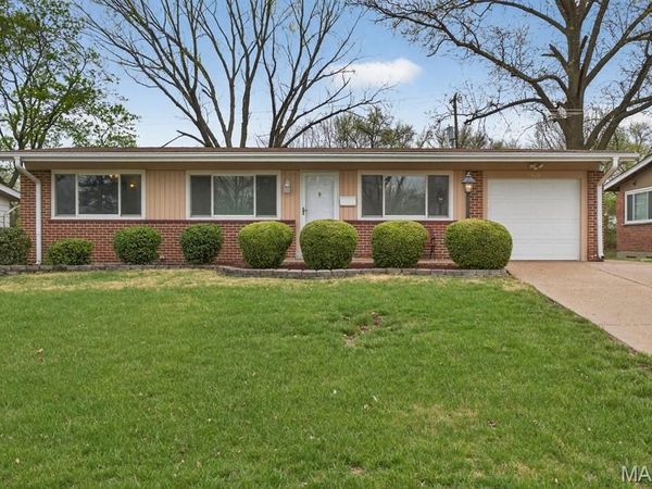 1430 Arlington Drive , Florissant, MO 63033