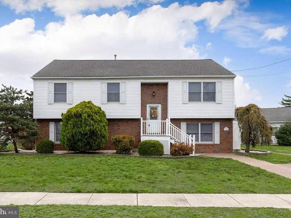 765 WILLOW DRIVE , GIBBSTOWN, NJ 08027