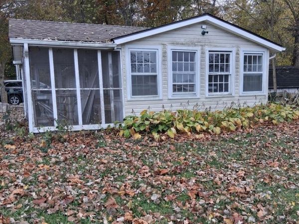 1519 S Lakeshore Drive, Albion, IN 46701