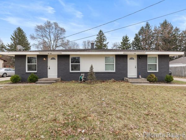 418 56th Street SE, Kentwood, MI 49548