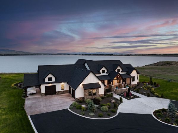 281 Lakeshore Dr, American Falls, ID 83211