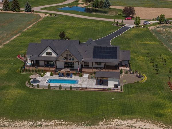 281 Lakeshore Dr, American Falls, ID 83211