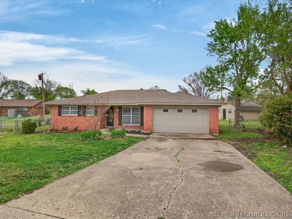 5021 Macklyn Court , Bartlesville, OK 74006