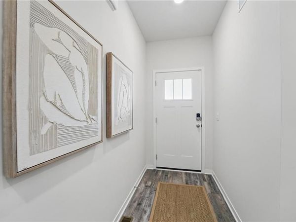 202 Lake Meadows Drive, Smithville, MO 64089