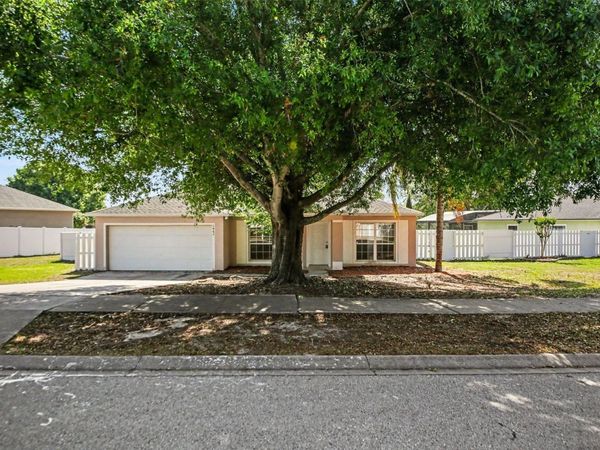 1462 WHOOPING DRIVE , GROVELAND, FL 34736