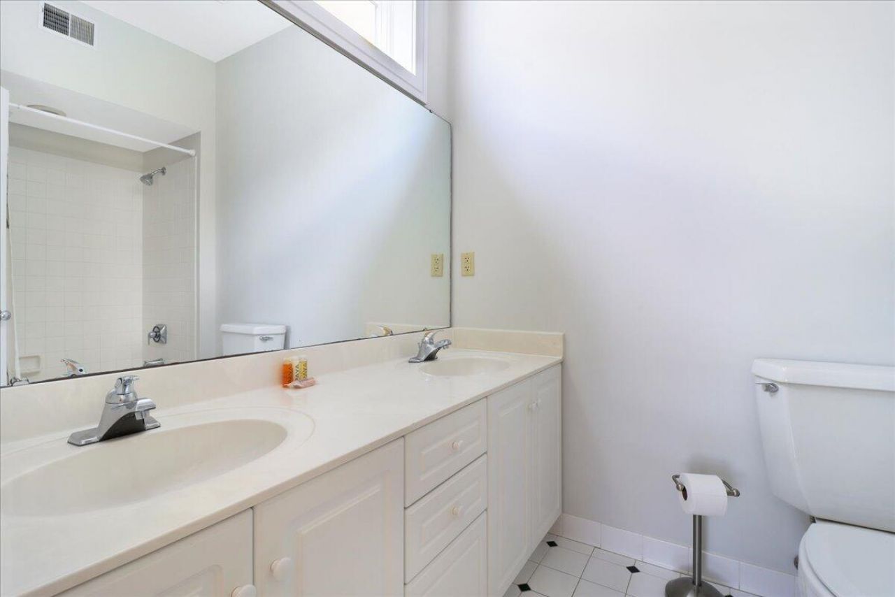 103 Grand Pavilion Boulevard Photo 28