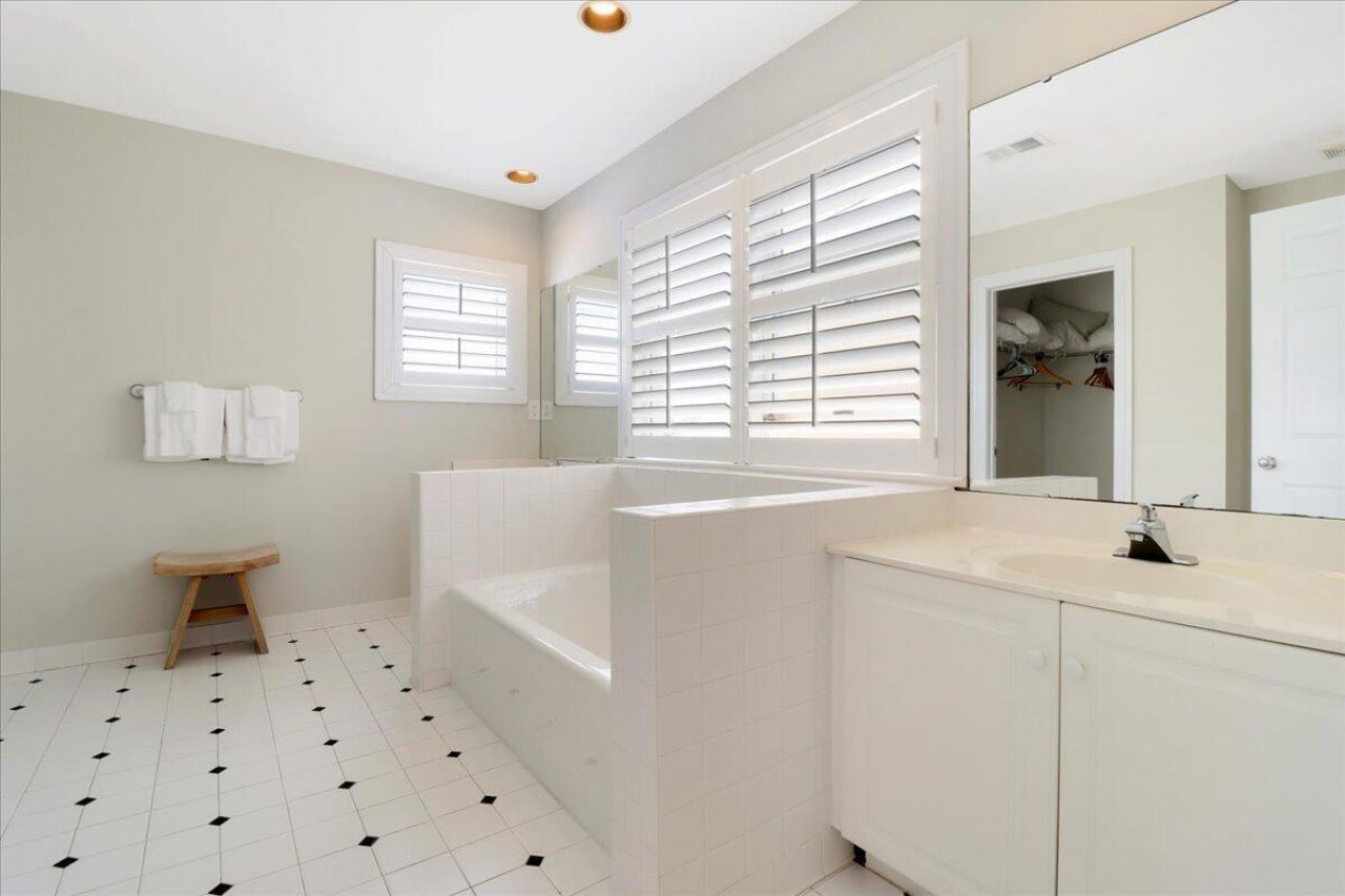 103 Grand Pavilion Boulevard Photo 36