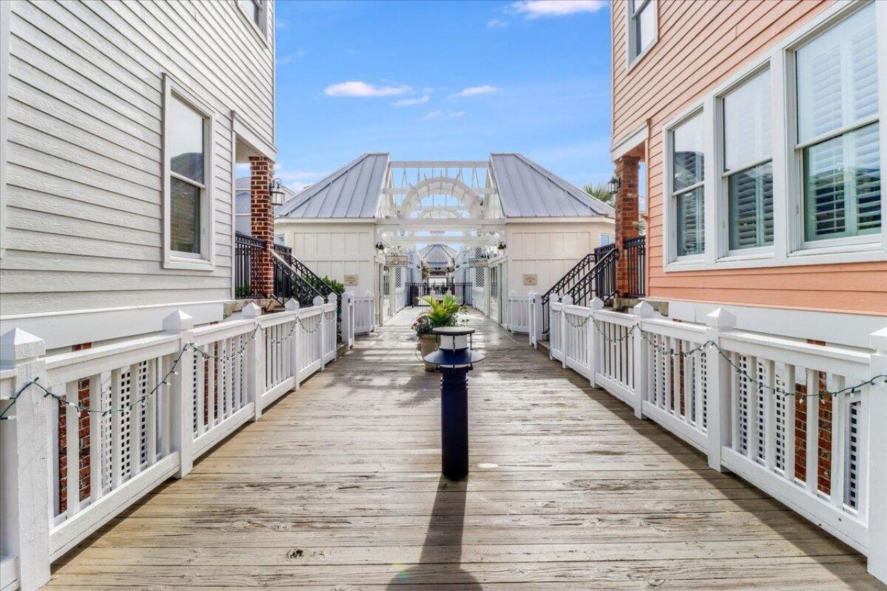 103 Grand Pavilion Boulevard Photo 44