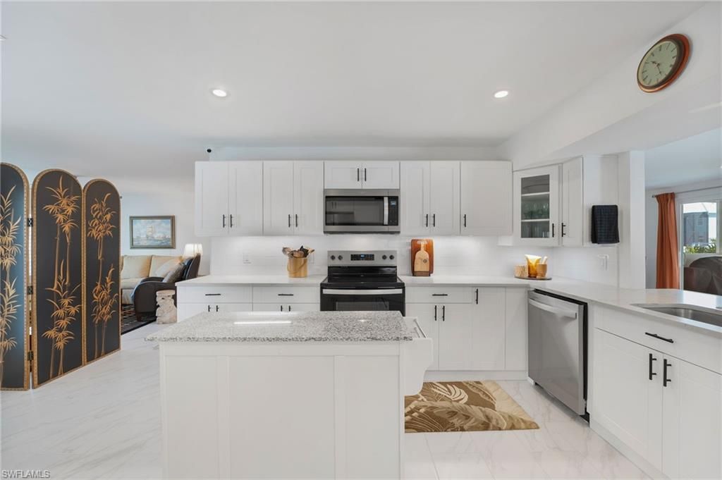 9 Fairview Blvd, Fort Myers Beach, FL 33931 Photo
