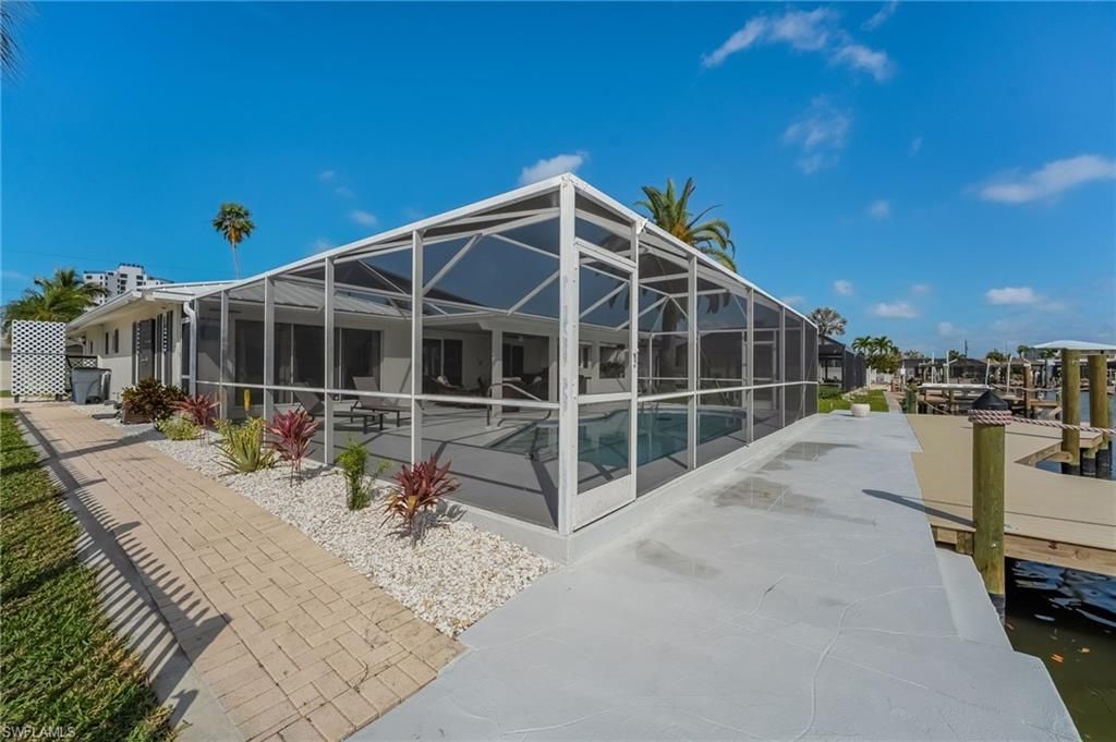 9 Fairview Blvd, Fort Myers Beach, FL 33931 Photo