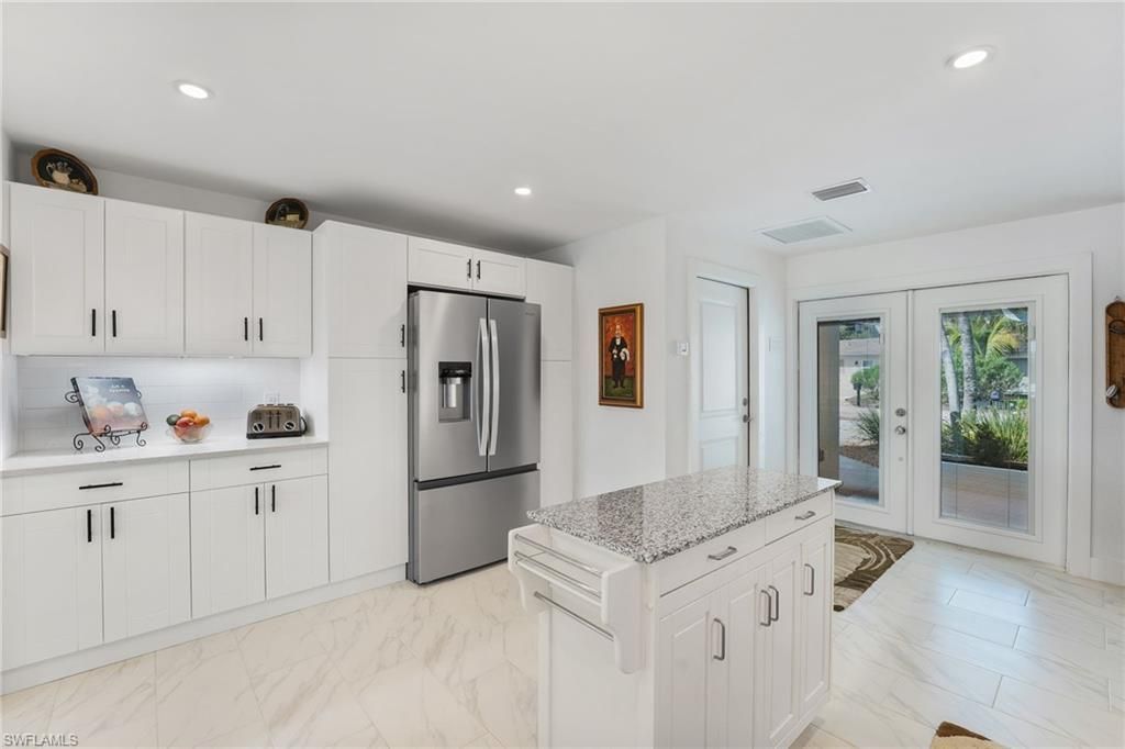 9 Fairview Blvd, Fort Myers Beach, FL 33931 Photo
