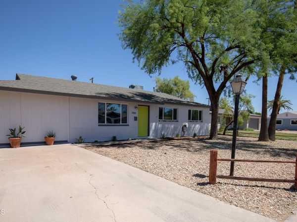 7414 E MORELAND Street, Scottsdale, AZ 85257