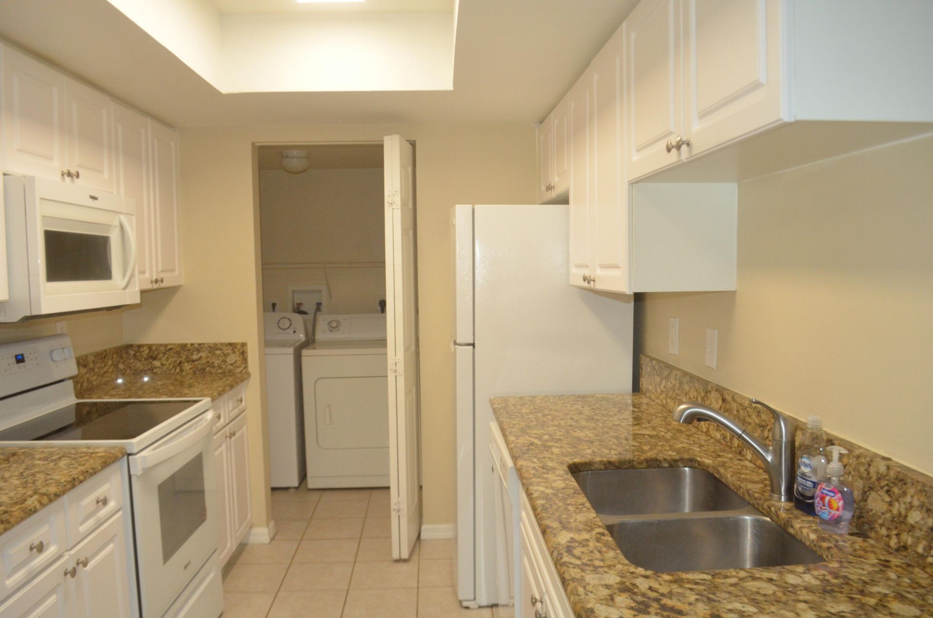 900 S Crestwood Ct Court S, Unit 908, Royal Palm Beach, FL 33411 Photo