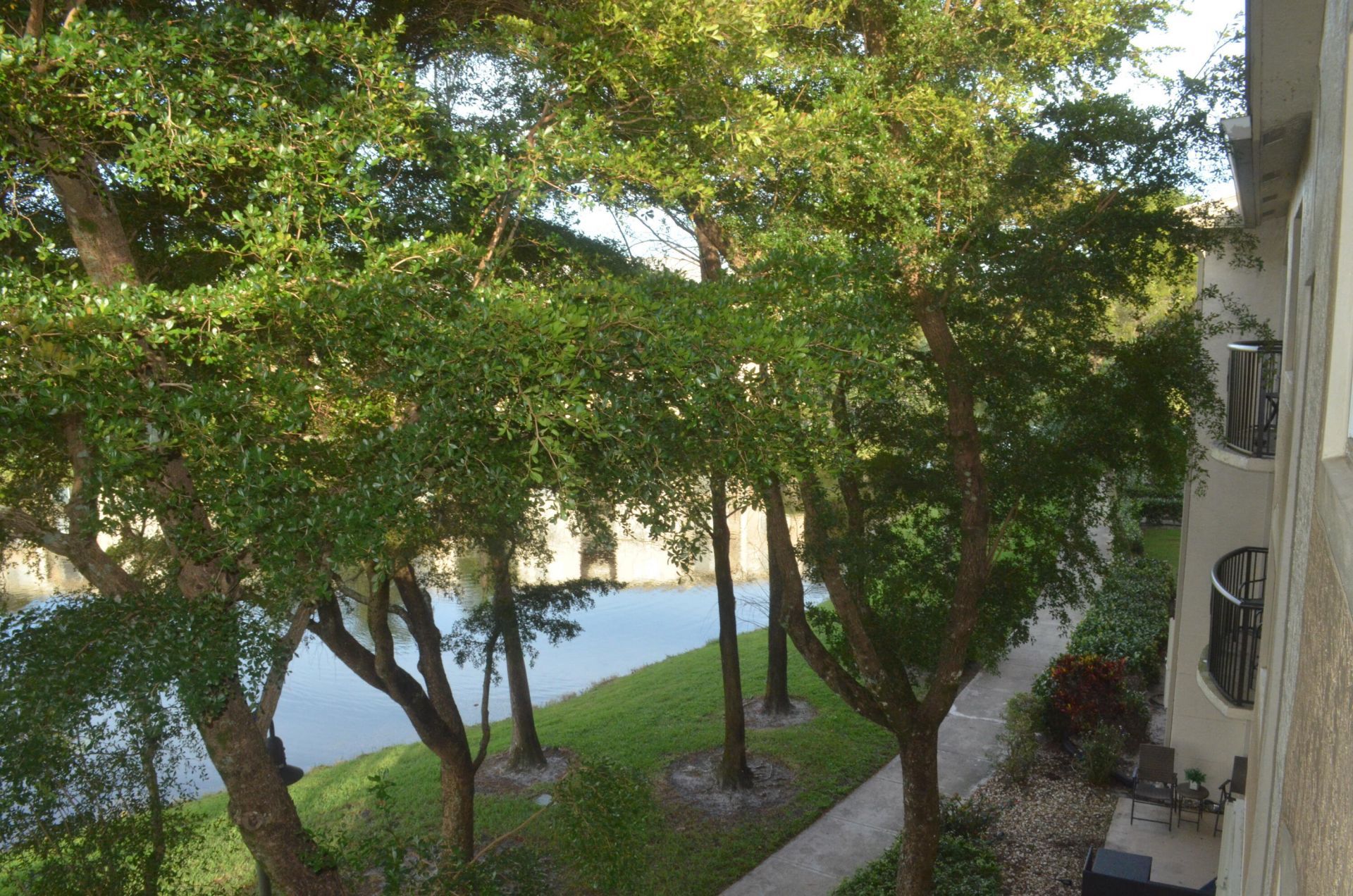 900 S Crestwood Ct Court S, Unit 908, Royal Palm Beach, FL 33411 Photo