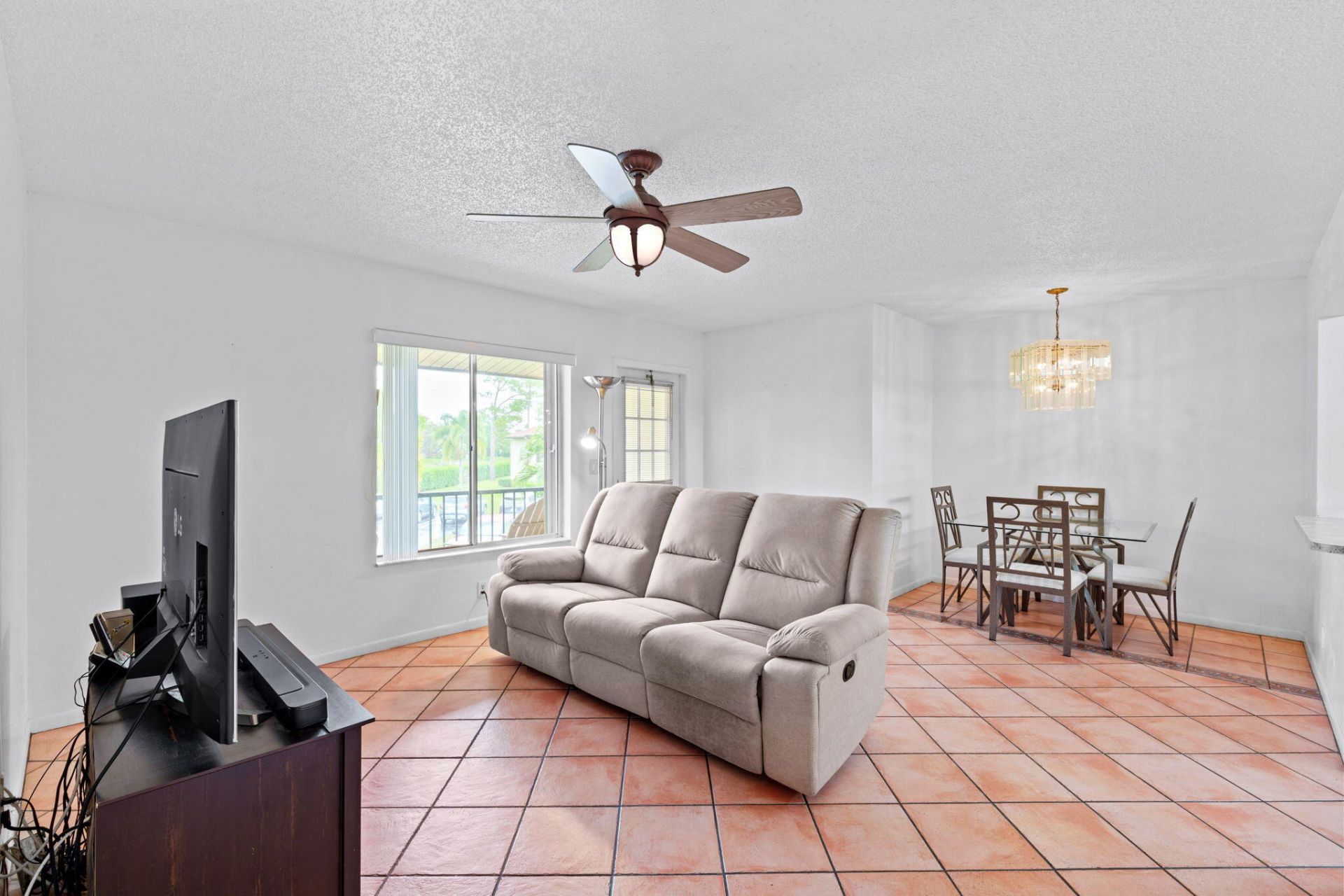 322 Knotty Pine Circle, Unit D2, Greenacres, FL 33463 Photo