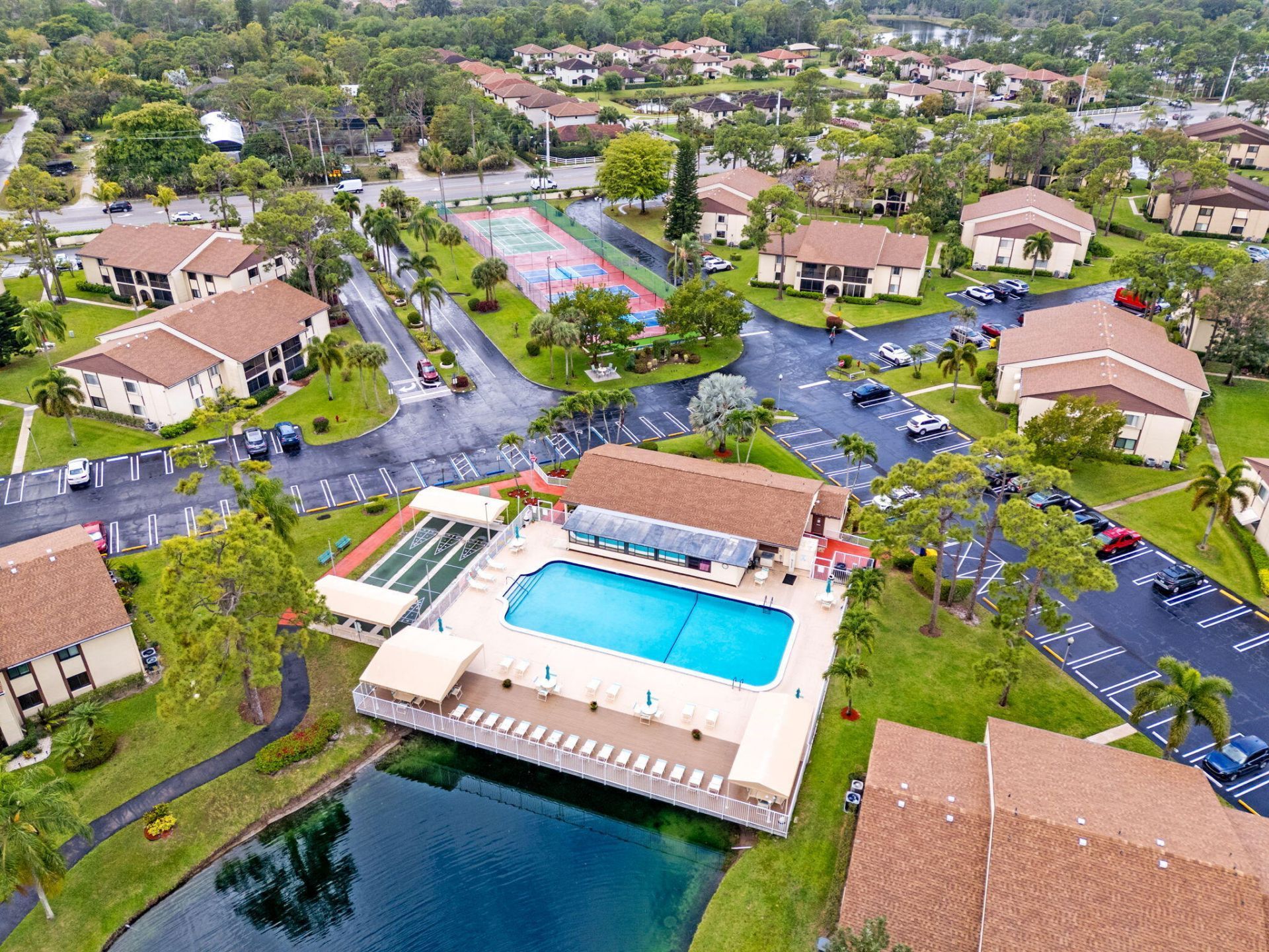 322 Knotty Pine Circle, Unit D2, Greenacres, FL 33463 Photo