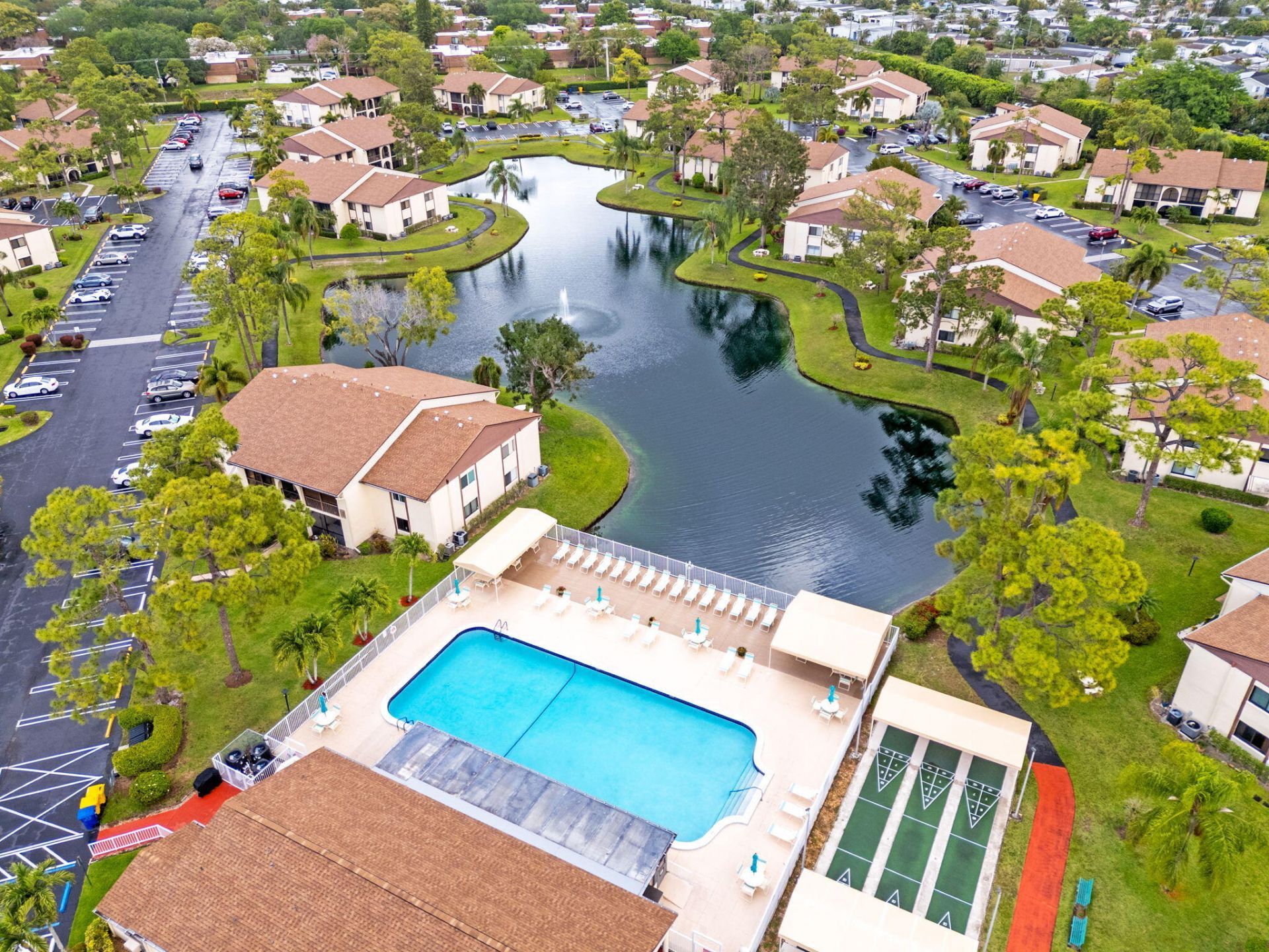 322 Knotty Pine Circle, Unit D2, Greenacres, FL 33463 Photo