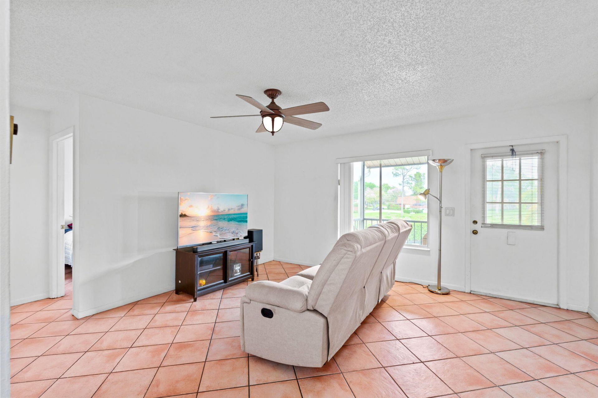 322 Knotty Pine Circle, Unit D2, Greenacres, FL 33463 Photo