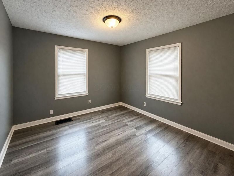 1078 E 19th Avenue, Columbus, OH 43211 Photo 4