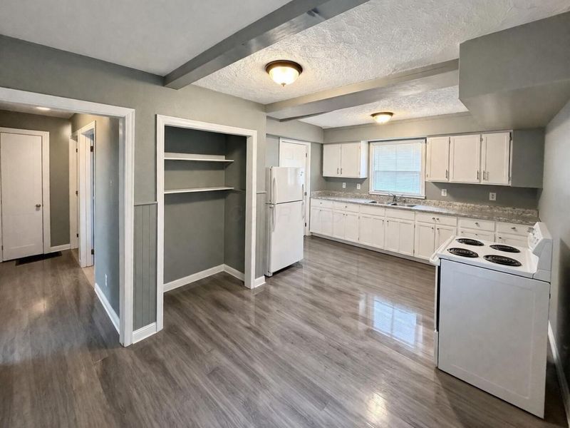 1078 E 19th Avenue, Columbus, OH 43211 Photo 5