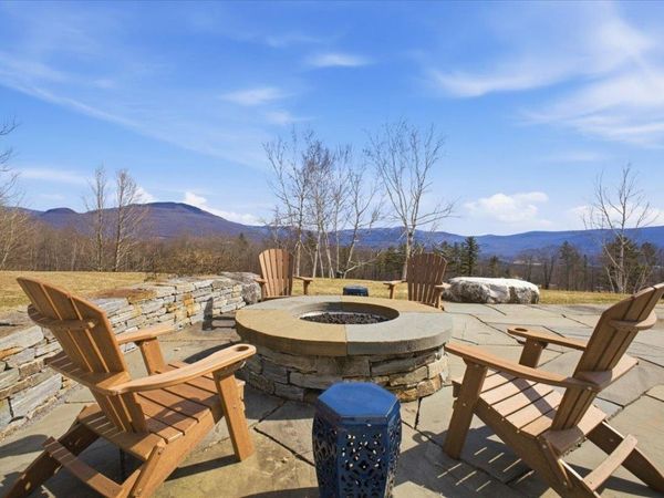 220 Camptown Road, Manchester, VT 05255