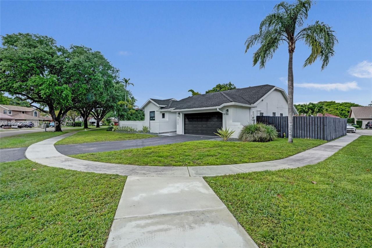 5790 SW 88th Ave, Cooper City, FL 33328 Main Photo