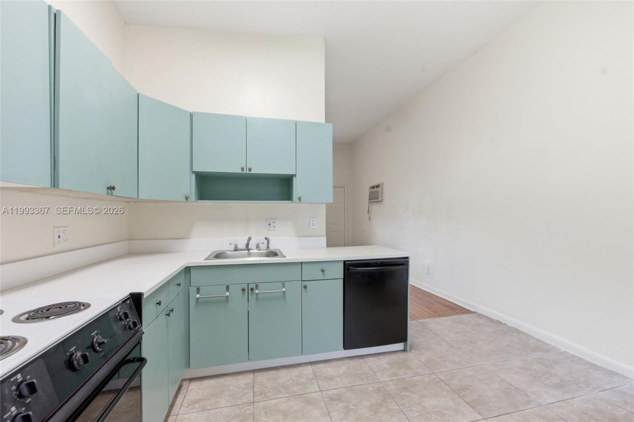 1620 NE 160th St , Unit 1620, North Miami Beach, FL 33162 Photo