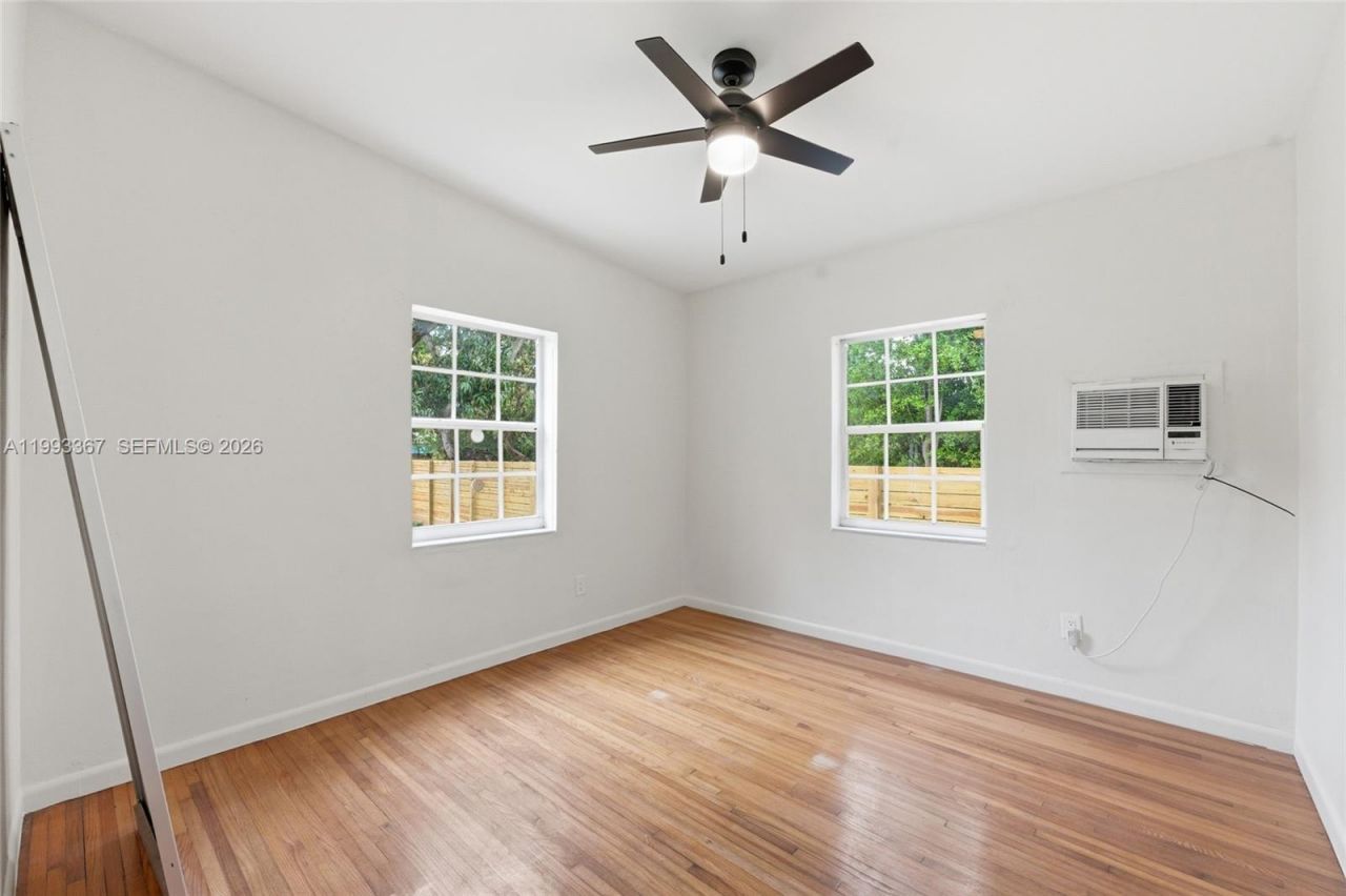 1620 NE 160th St , Unit 1620, North Miami Beach, FL 33162 Photo