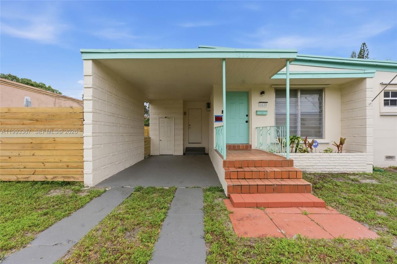 1620 NE 160th St , Unit 1620, North Miami Beach, FL 33162 Photo