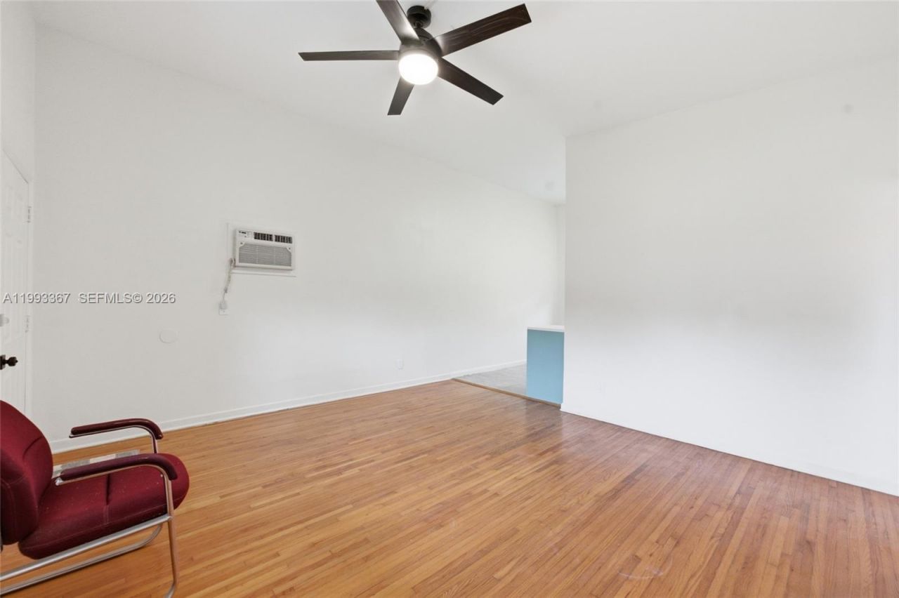 1620 NE 160th St , Unit 1620, North Miami Beach, FL 33162 Photo