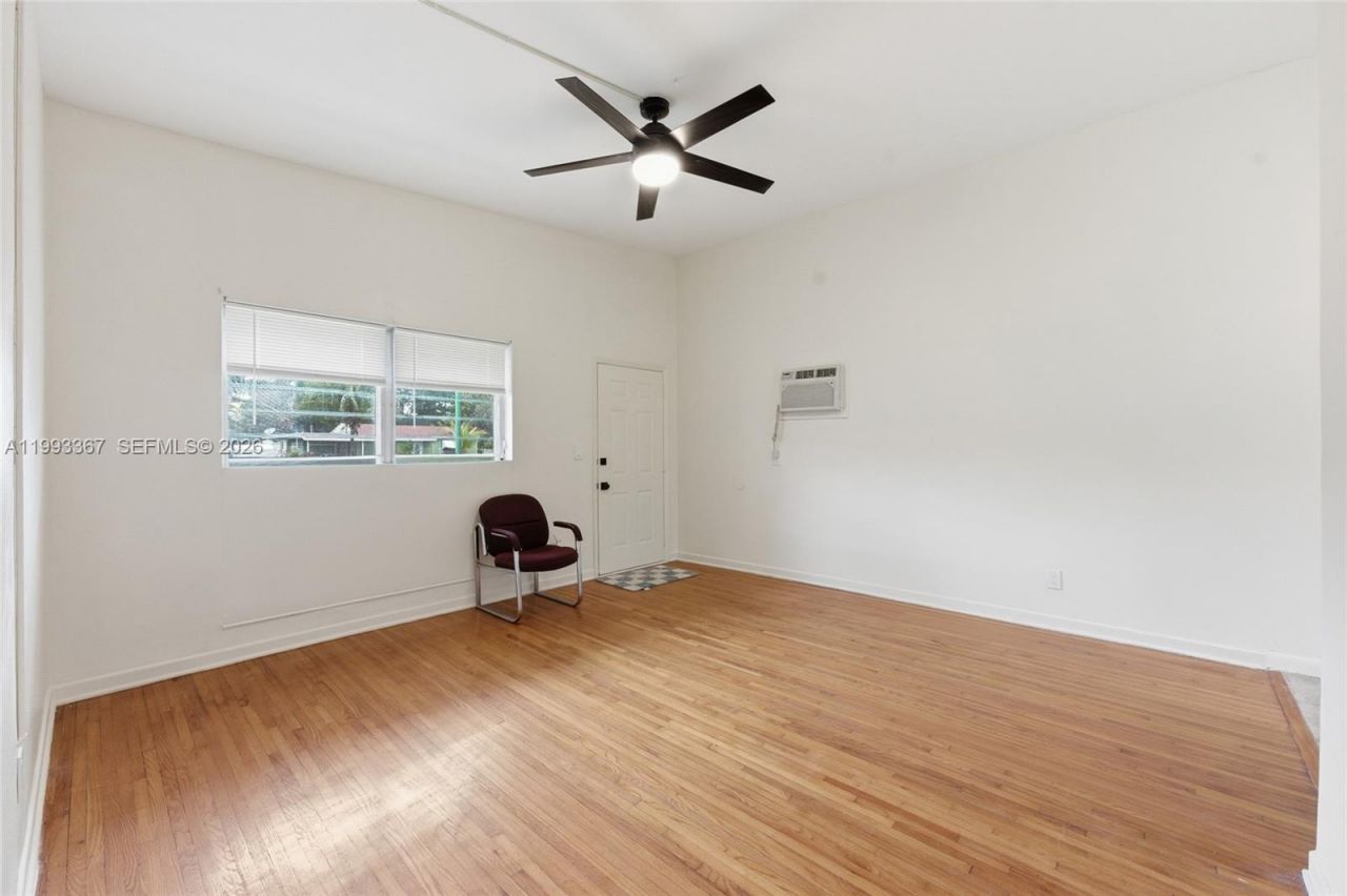 1620 NE 160th St , Unit 1620, North Miami Beach, FL 33162 Photo