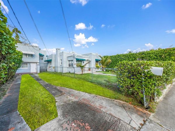 330 NW 25th Ave , Miami, FL 33125