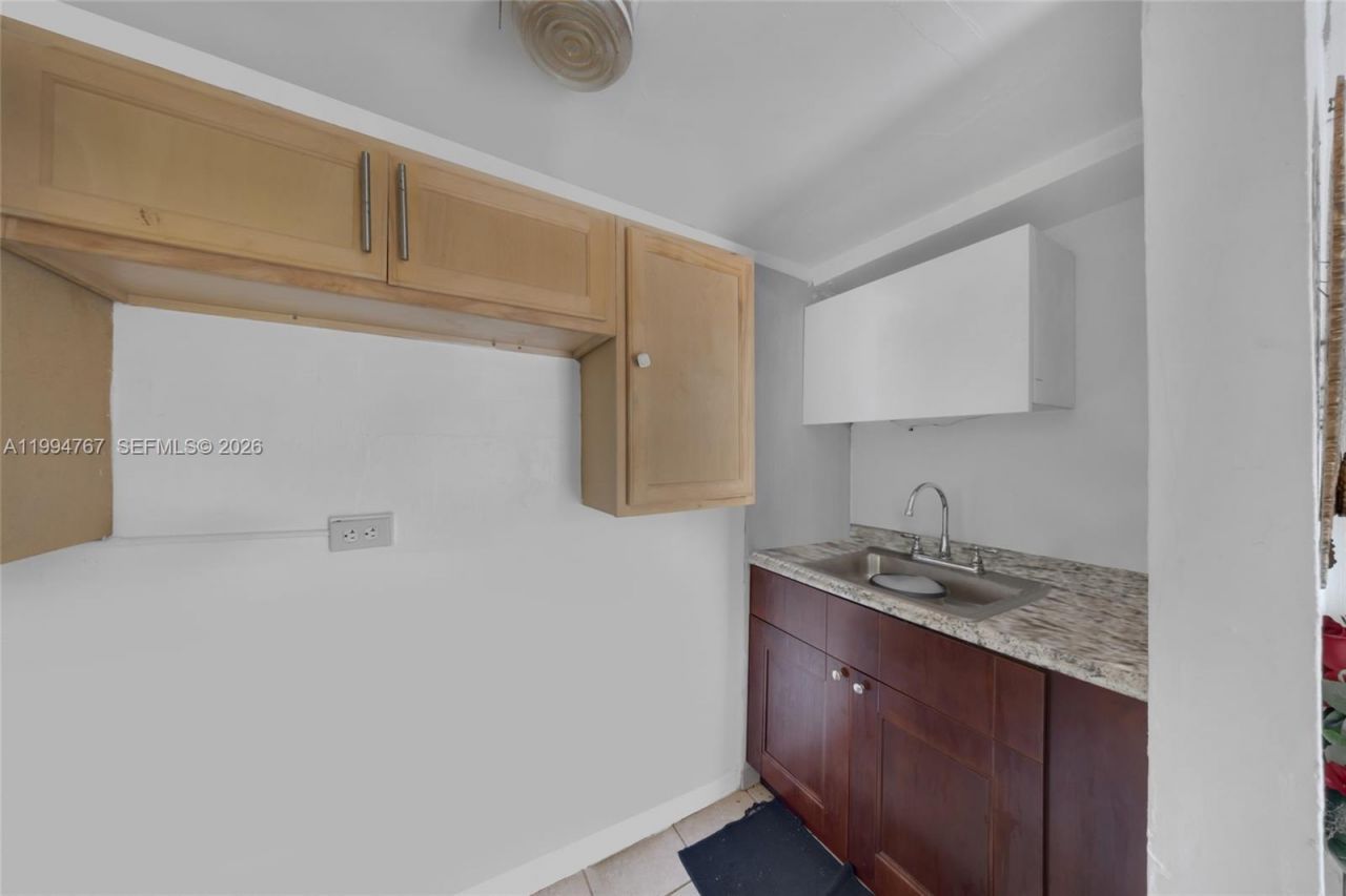 330 NW 25th Ave , Miami, FL 33125 Photo