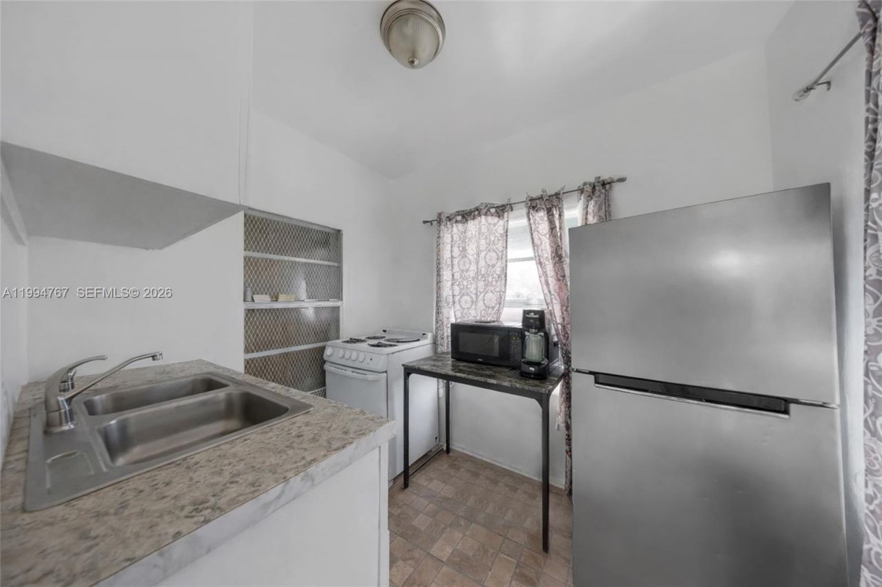 330 NW 25th Ave , Miami, FL 33125 Photo