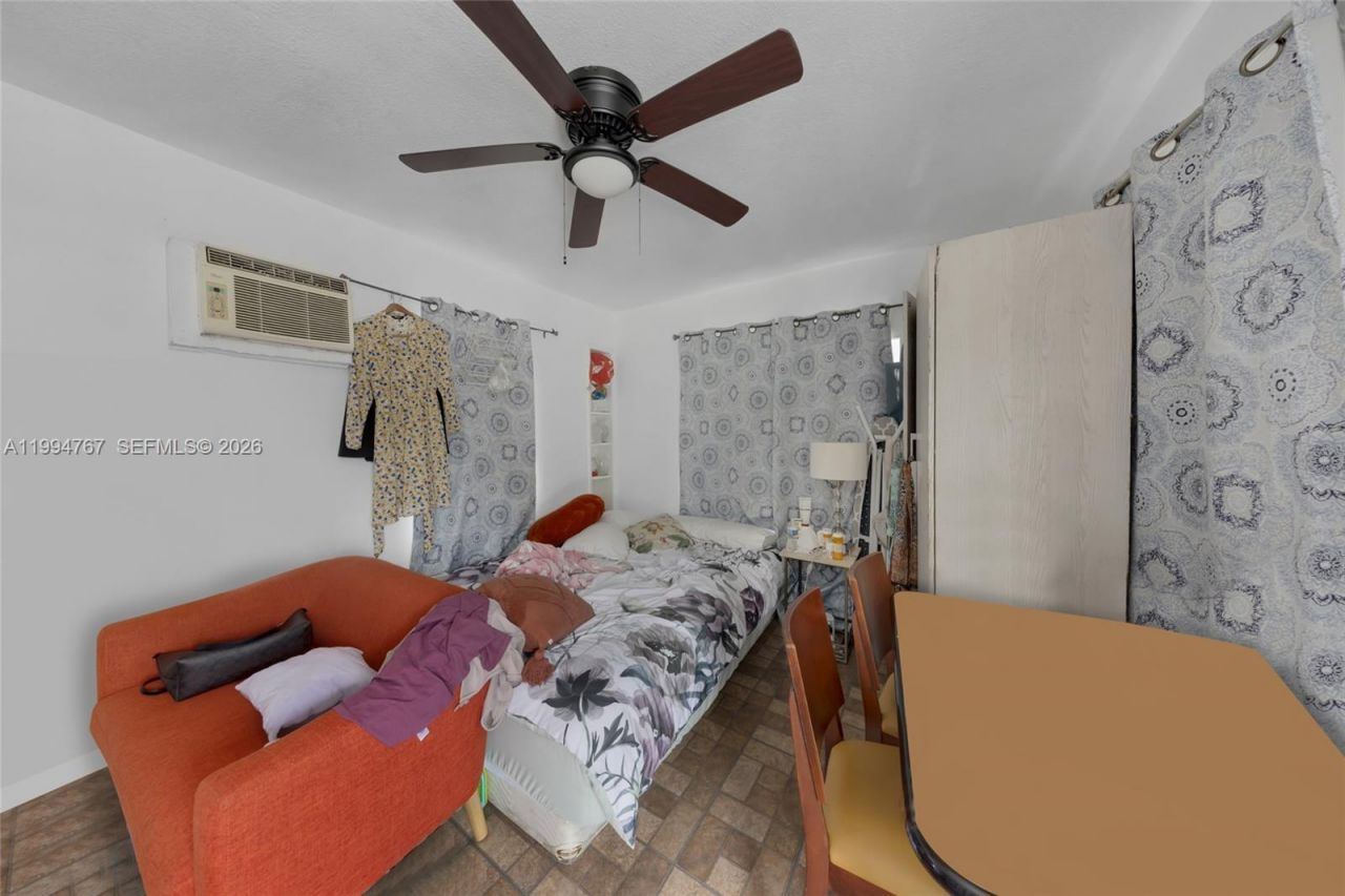 330 NW 25th Ave , Miami, FL 33125 Photo