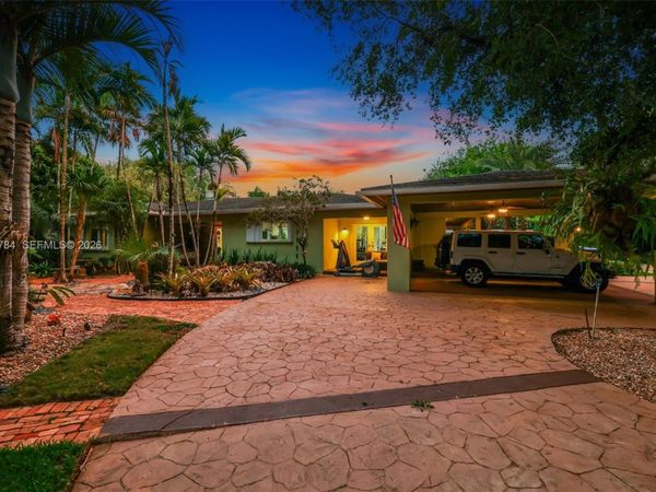 9234 SW 112th St , Miami, FL 33176